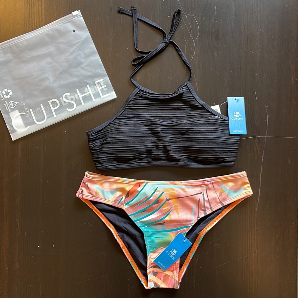 CUPSHE Halter Neck Hipster Bikini Set
